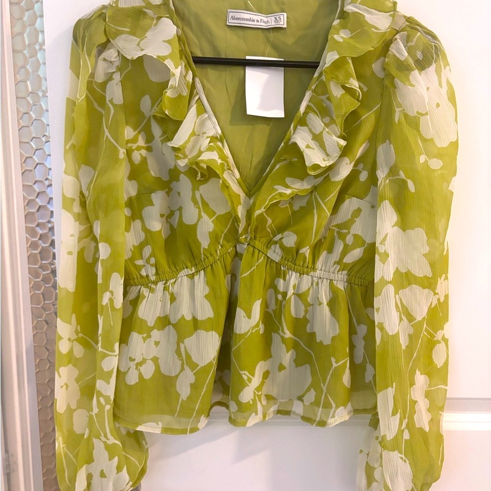 Abercrombie & Fitch Olive Floral Blouse NWT